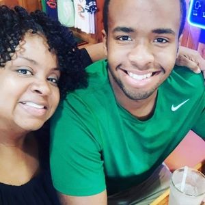 Meet your Posher, Ray